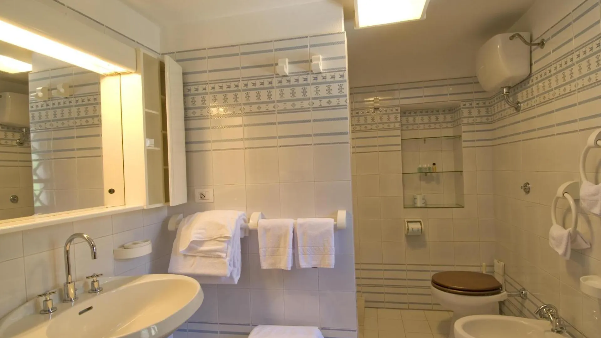 Hotel Lucrezia Riola Sardo