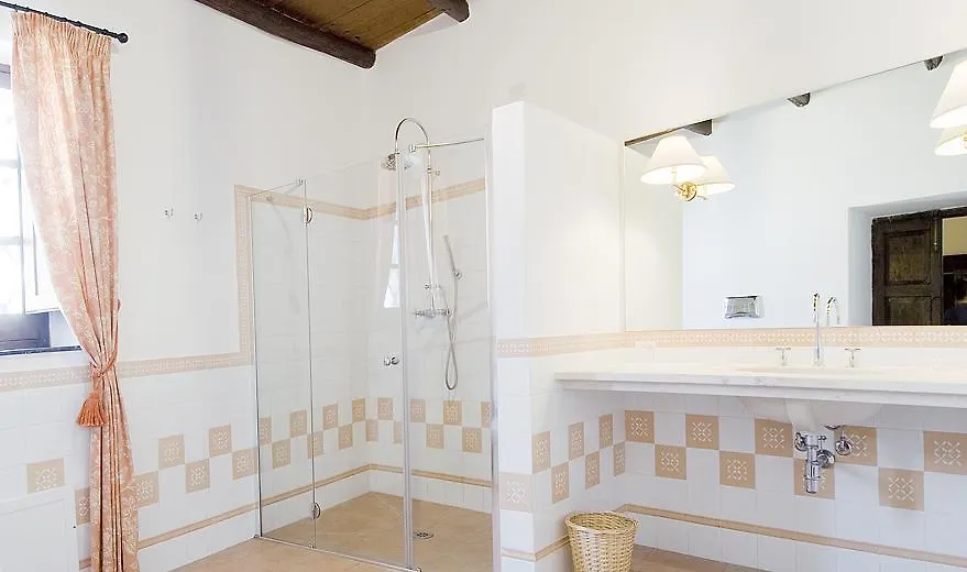 Hotel Lucrezia Riola Sardo